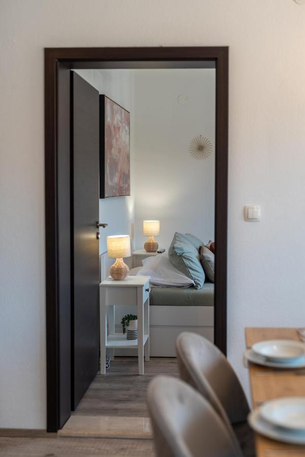 Beach Apartman Marela Slatine Exterior photo